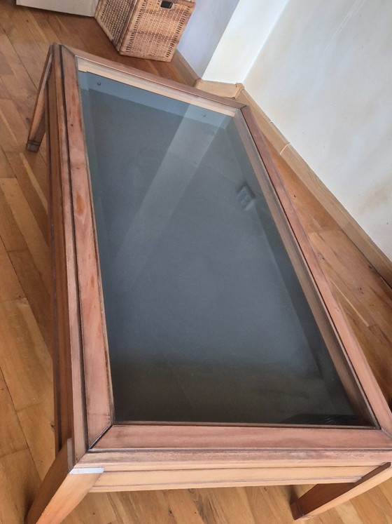 Vitrine-Couchtisch mit Staufach – Couchtische, Glass, Wood (photo 5 of 5)