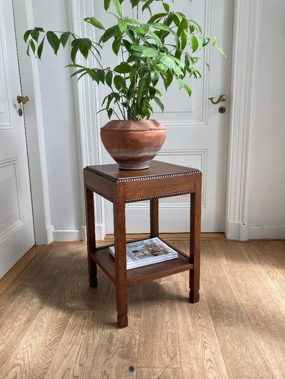 Image 1 of Mesa auxiliar Art Decó. Escuela de Amsterdam.