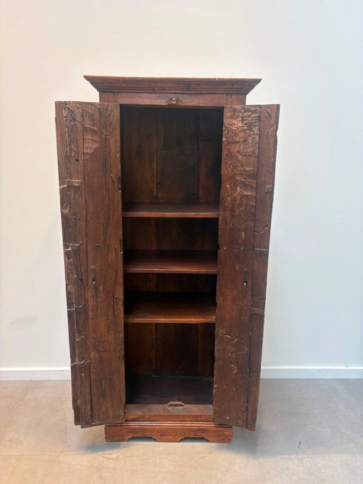 Armoire ancienne indienne en bois massif