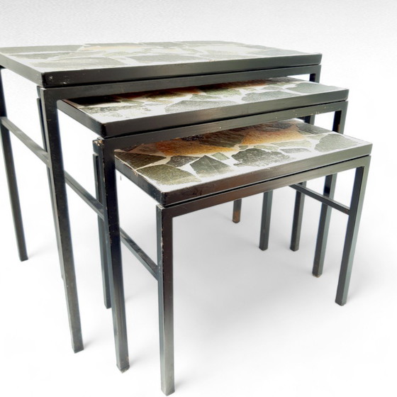 Image 1 of Mimiset in mosaico di marmo di design di metà secolo, base in metallo