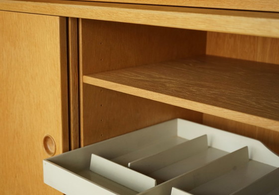 Image 1 of Eikenhouten boekenkast van Børge Mogensen voor Karl Andersson & söner. Zweden, jaren zestig