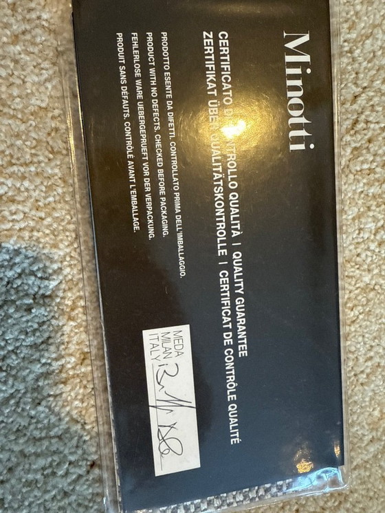 Image 1 of Minotti Hamilton bank 