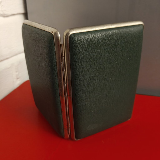 Estuche para cigarrillos vintage de polipiel verde – boquilla metálica de mediados de siglo – 14 × 10 cm – cadeaus, Metal