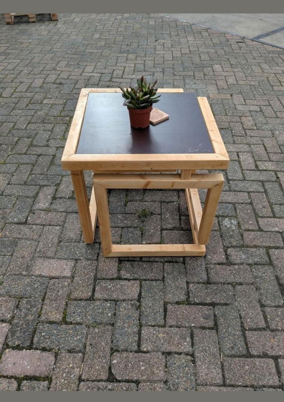 Image 1 of Escher stijl tafel