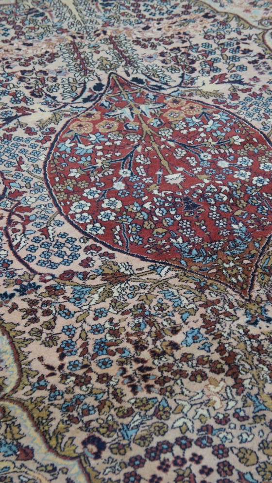 Image 1 of Handgeknoopt oosters vloerkleed met verfijnde patronen 232x139cm