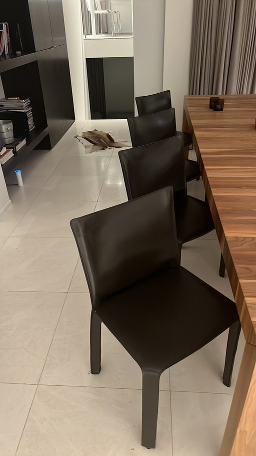 8 Cassina Cab 412 stoelen donker bruin