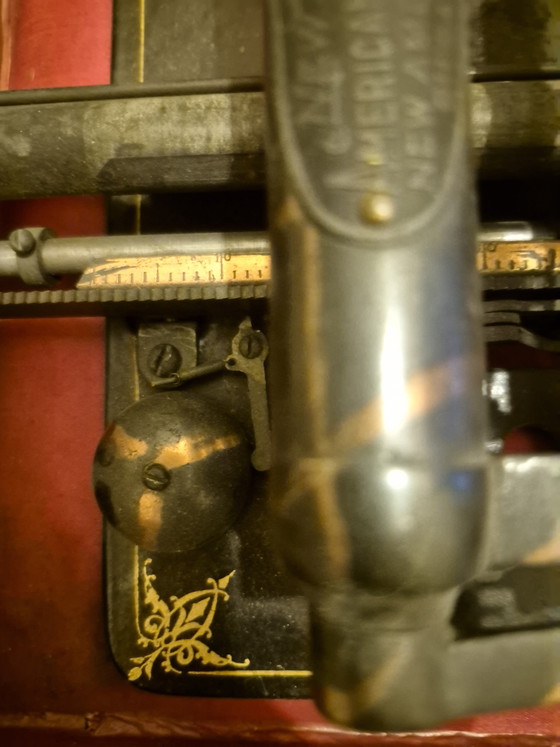 New American Typemachine – New American Mfg. Co., Decoratieve objecten, Metal, Textile (photo 9 of 11)