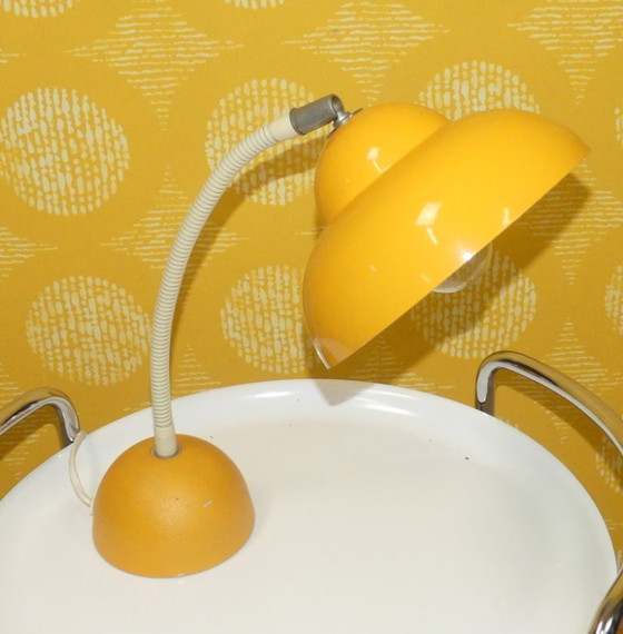 Image 1 of TEMDE Tipo 21 Lampada da tavolo anni '60 Lampada da tavolo gialla a collo di cigno