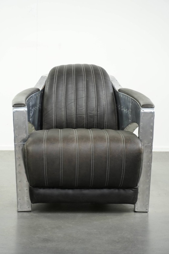 Image 1 of Bijzonder mooie en comfortabele rundleren aviator design armchair/ fauteuil afgewerkt met aluminium