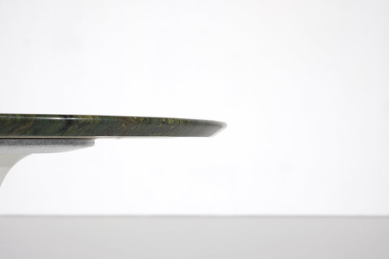 Image 1 of Table basse " Tulip " en marbre par Eero Saarinen pour Knoll, USA.