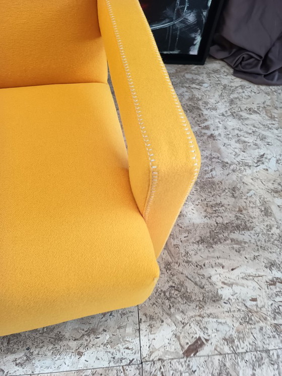 Image 1 of CASSINA 2x Poltrona 637 Utrecht 2024 (NUOVO, mai usato) in lana gialla KVDRAT € 6.600