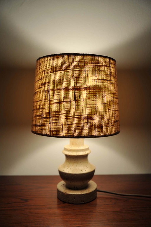 Kleine Tischlampe mit Fuß aus Travertin (1960er)