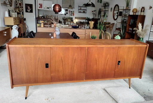 Vintage teakhouten groot dressoir 