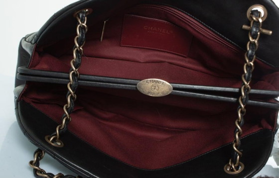 Image 1 of Sac bandoulière Chanel Mademoiselle noir