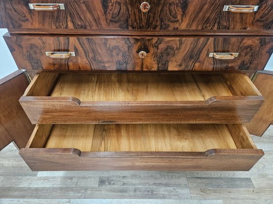 Image 1 of Exclusive 1940s Art Decò sideboard in walnut burl with mirror