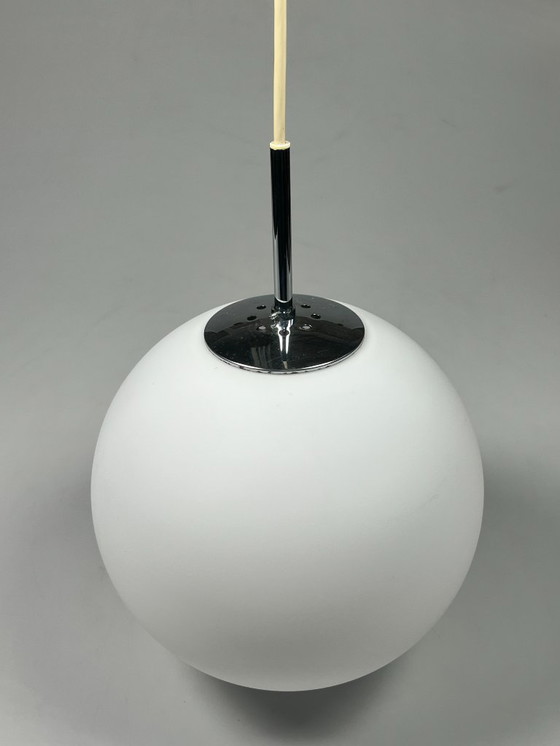 Image 1 of Lampe boule / lampe suspendue en verre, Glashütte Limburg, Allemagne, années 1960