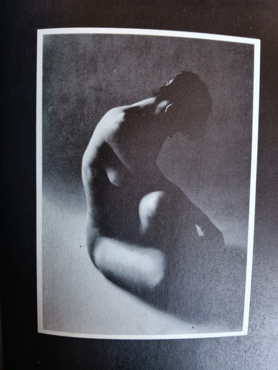 Image 1 of Histoire du nu en photographie 1964