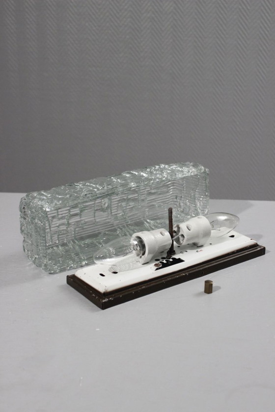 Image 1 of Applique da parete anni '70 in vetro satinato modellato in stile Kaiser, design Erco Limburg