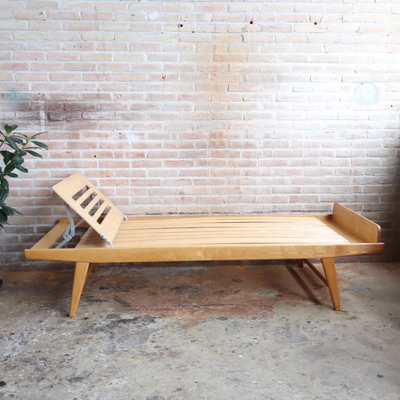 Image 1 of Lit de jour vintage en bois de frêne clair Holma swissb lit 1 personne