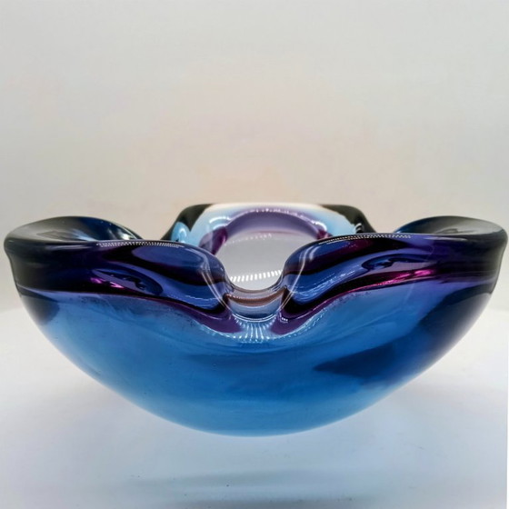 Image 1 of 1960s Big Ashtray or Catch-all in Murano Glass by Flavio Poli for Seguso. 16 cm. Made in Italy.