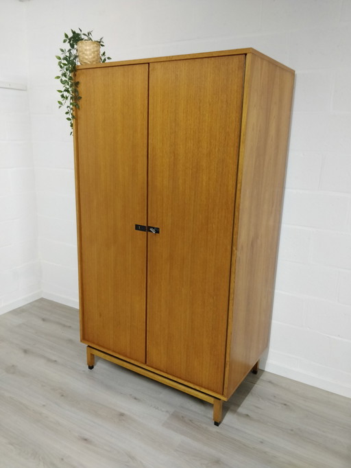 Armoire vintage midcentury MDK