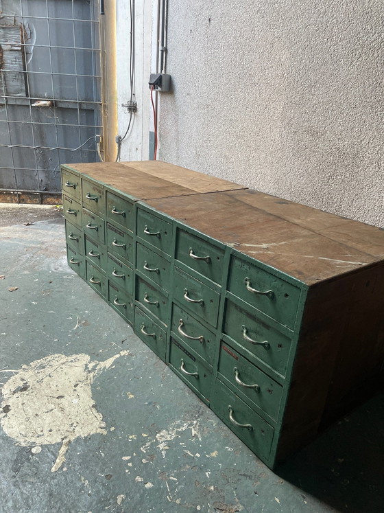 Armadio da officina industriale in legno con 24 cassetti, verde, Armadi contenitori, Metallo, Marrone (foto 4 di 5)