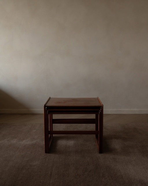 Tavolini vintage in teak/tavolini impilabili (set di 3) – Arne Hovmand-Olsen per Mogens Kold – Danimarca, anni '60