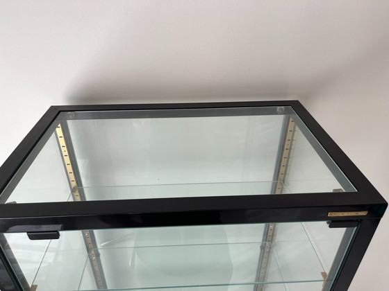 Image 1 of Pierre Vandel's shop window is closed.