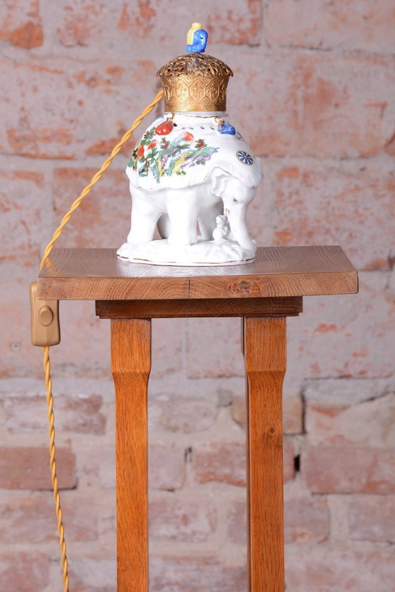 Lampada da tavolo asiatica restaurata, ottone, porcellana, nuova elettrificazione, India. Anni '70, Herzog (foto 5 di 11)