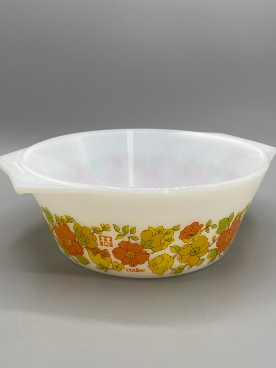 Kleine Arcopal ovenschaal voor Codec, met bloemenpatroon, jaren 70. – Glazen & Karaffen, Retro (photo 3 of 7)