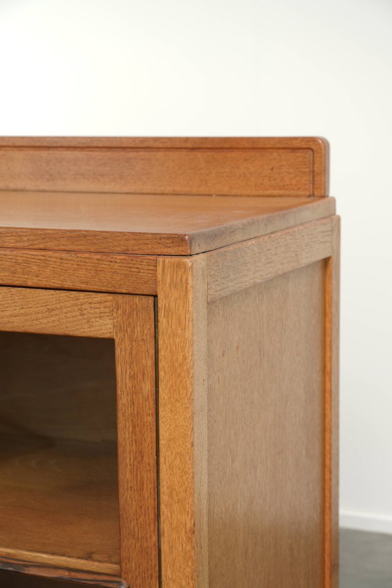 Very nice subtle Dutch oak Amsterdam School cabinet/ Art Deco cabinet with glass doors and beautiful details (photo 9 of 12)