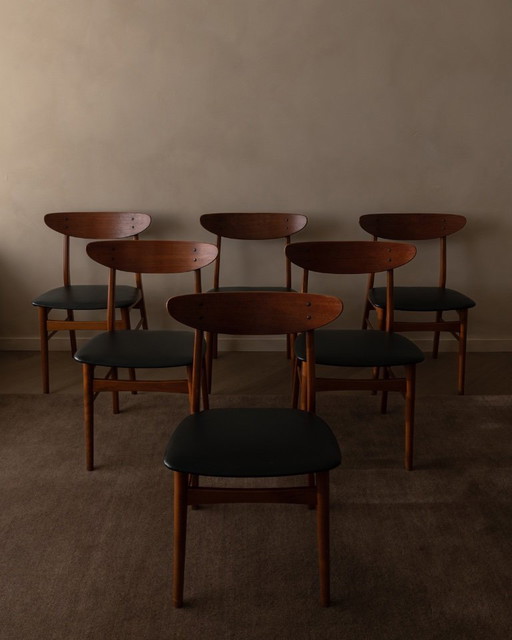 Set of 6 Danish Mid-Century Dining Chairs · Teak & Black Skai
