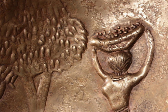 Image 1 of Specchio scultoreo in rame martellato attribuito ad Angelo Bragalini".