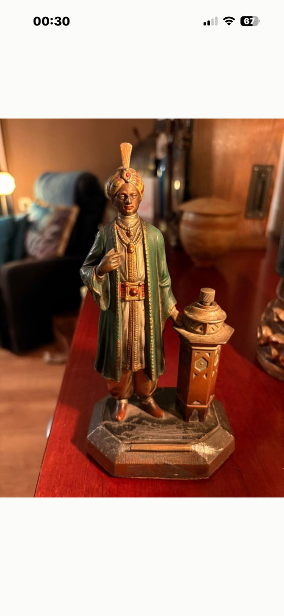 Image 1 of Un pezzo Art Nouveau che cattura lo sguardo: un accendino da tavolo di rara bellezza e, per di più, completo (!), risalente all'