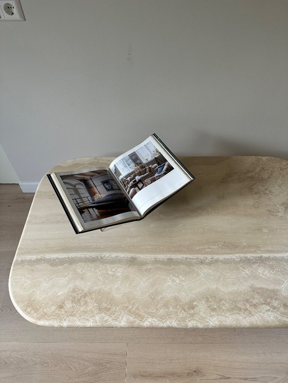 Image 1 of Top staat- Prachtige grote travertin salontafel – zeldzaam én indrukwekkend