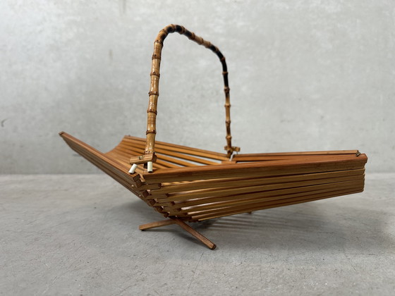 Image 1 of Vintage foldable fruit bowl - bamboo
