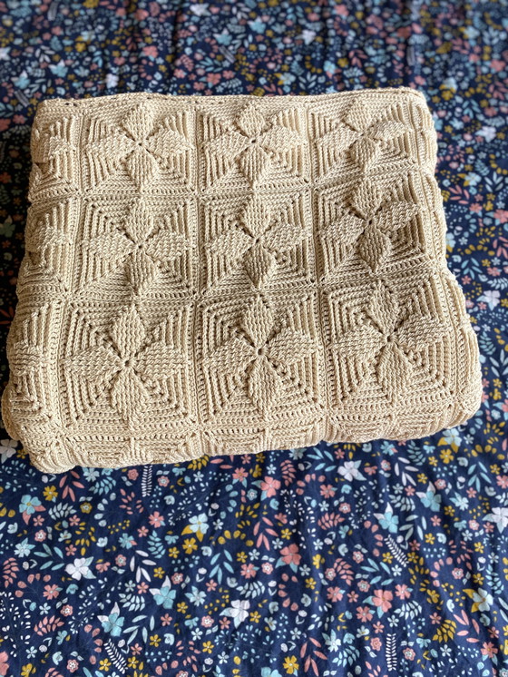 Image 1 of Couvre lit ancien