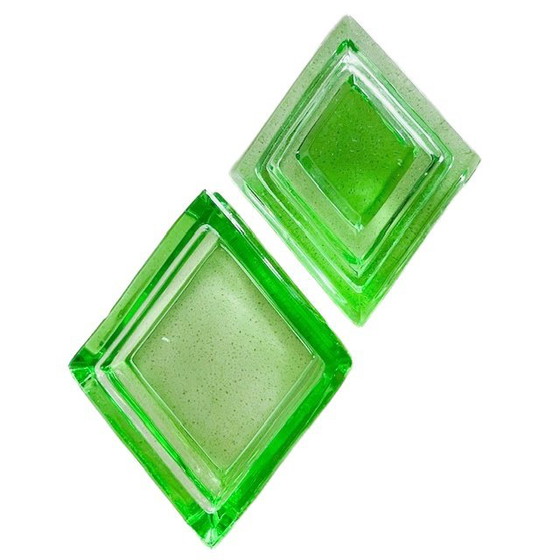 Image 1 of Boîte à poudre allemande élégante Boîte à bijoux en cristal vert émeraude 1940s