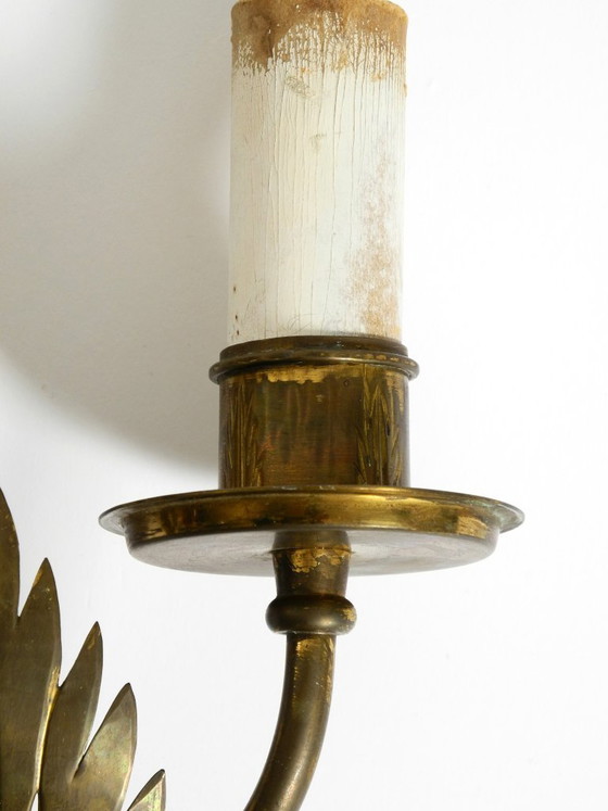 Image 1 of Une paire de rares et belles appliques murales en laiton modernes du milieu du siècle par Vereinigte Werkstätten