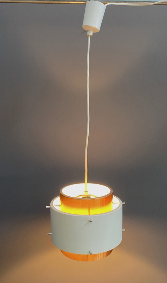 Image 1 of Metalen, witte en messingkleurige hanglamp van VEB 1960