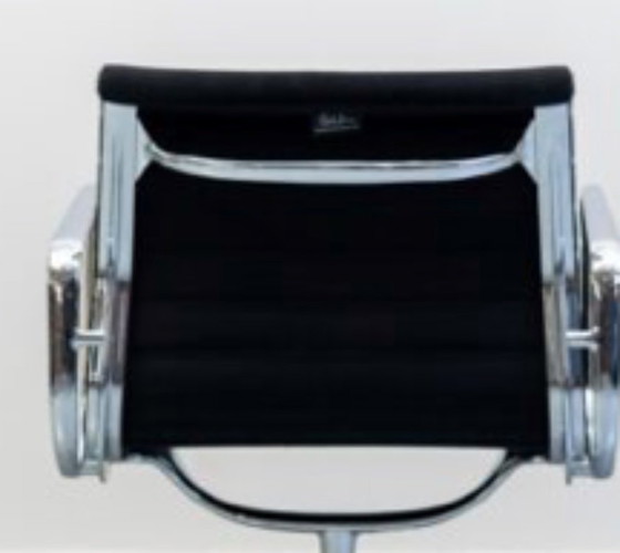 Image 1 of Set of 4 Charles & Ray Eames chairs