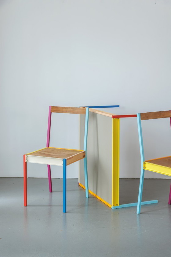 Image 1 of Ensemble de meubles modernes - table et chaises, design simple et chic par Klaus Ebbers