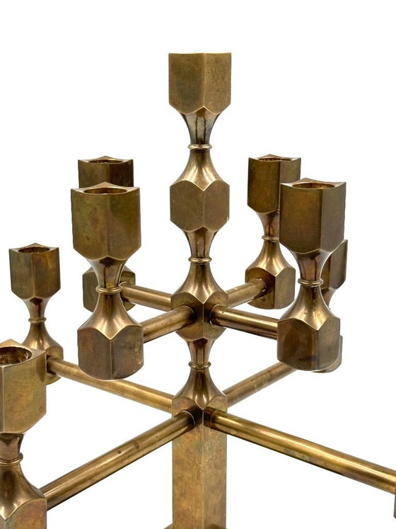 Image 1 of Candélabre sculptural moderne à 9 lumières en laiton massif, Lars Bergsten, Gusum Suède 1992