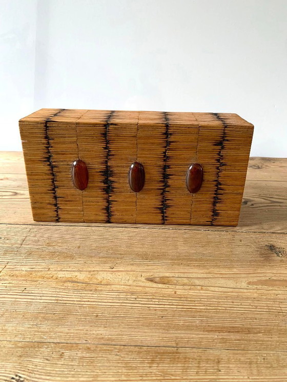 Image 1 of Scatola di sigari rivestita di fiammiferi – Arte popolare, anni '50