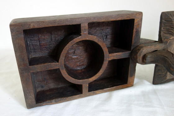 Image 1 of Boîte à Épices Sculptée à la Main, 19ème Siècle, Inde