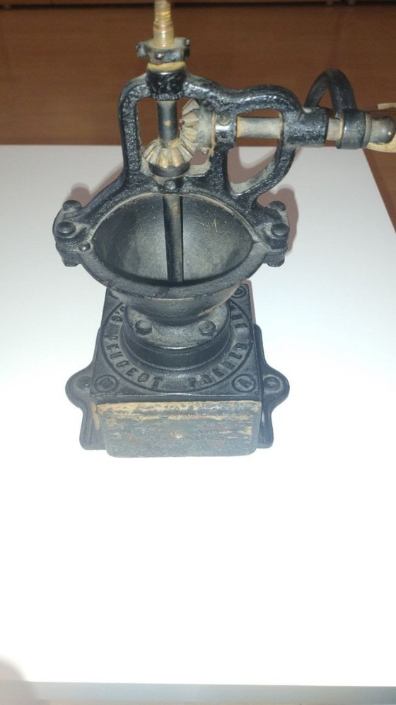 Image 1 of Antique Peugeot Frères coffee grinder – SGDG – ca. 1880–1895 – original and working