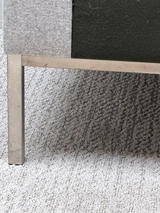 Fauteuil acoustique Palau Casala Bricks avec plateau, vert foncé/gris – polished steel (photo 6 of 10)