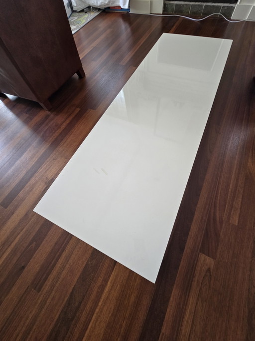 Magnifique table basse design laquée blanche élégante