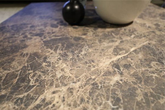 Image 1 of Tavolino da caffè in filo metallico con etichetta privata