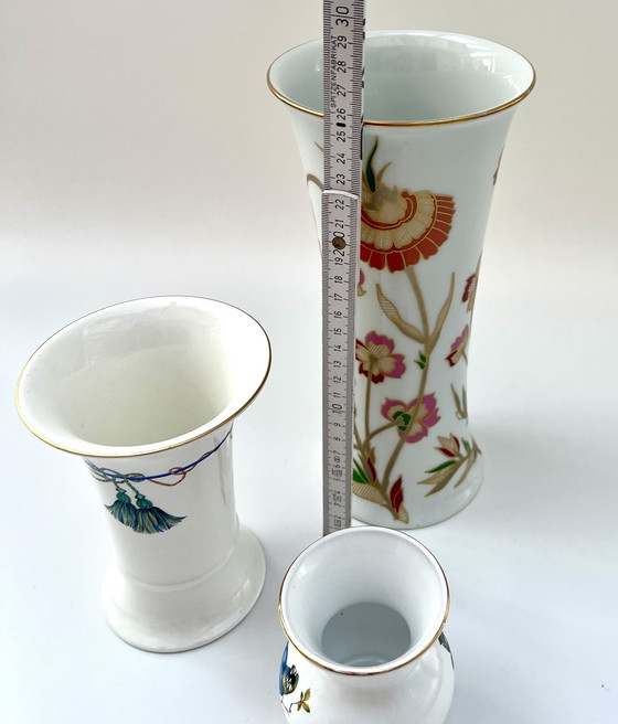 Image 1 of Villeroy & Boch / Herend (Hungary) / Hutschenreuther - 3 porcelain vases with gold rim and floral decoration